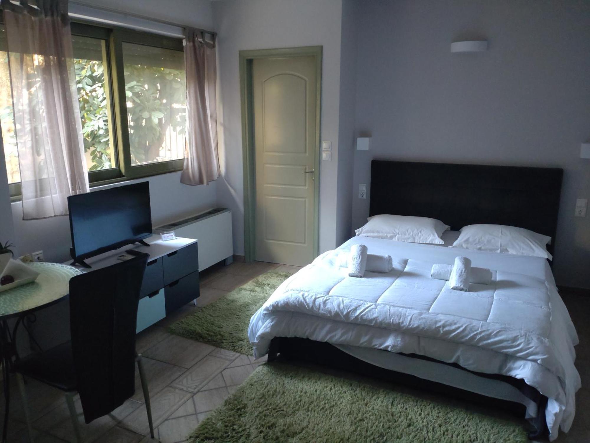 Central Studio - Fully Equiped. Ideal For Couples พาทรา ภายนอก รูปภาพ